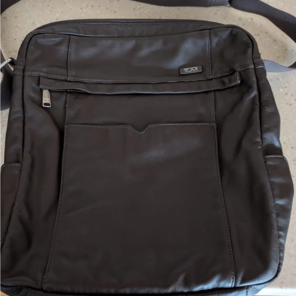 Tumi Dark Men's Brown Bag Leather